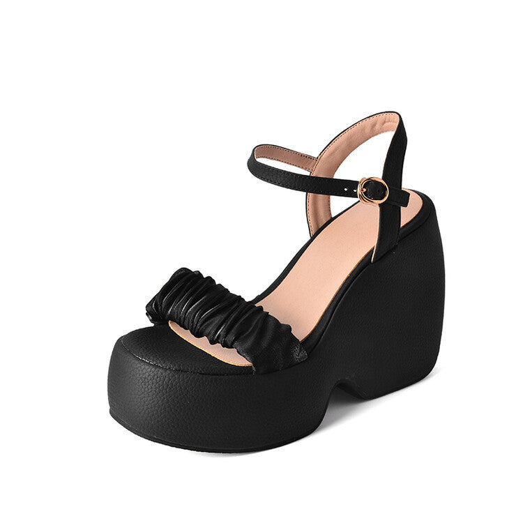 Chic Orthopedic Sandals with Unique Design