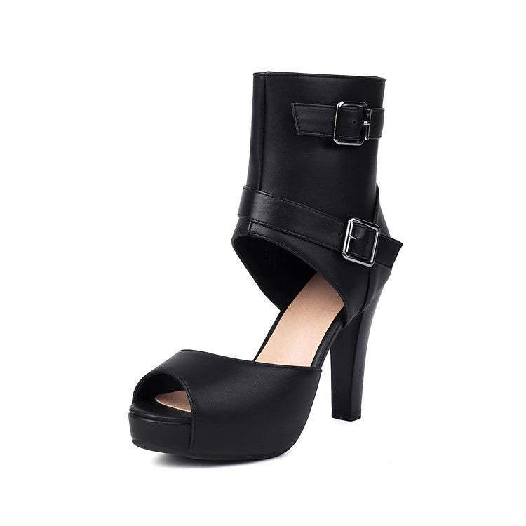 Graceful Orthopedic Sandals for Modern Look