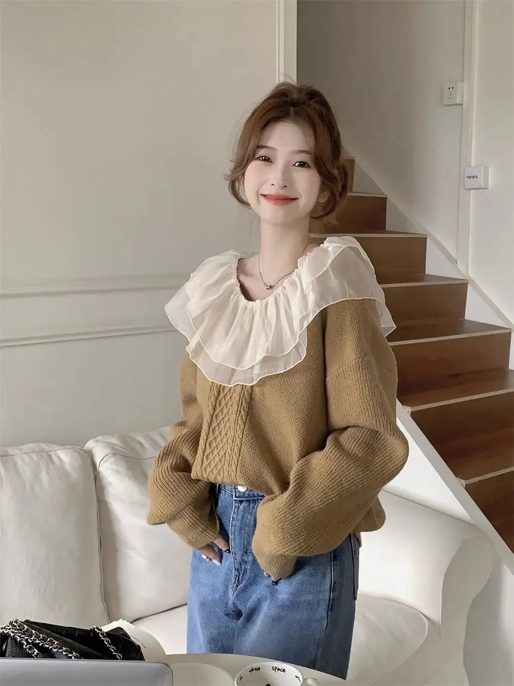 LM | Sweater with ruffles