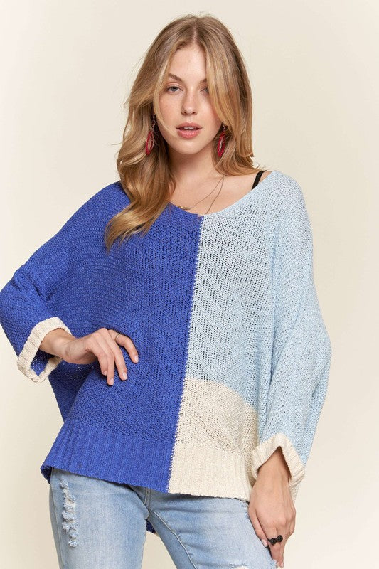 Naomi® | Long sleeve sweater with side slit and color block design