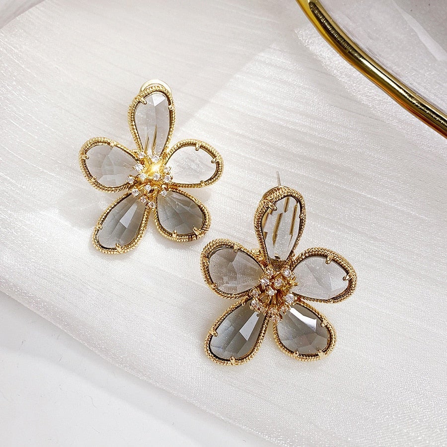 Romantic Earring for Special Moments