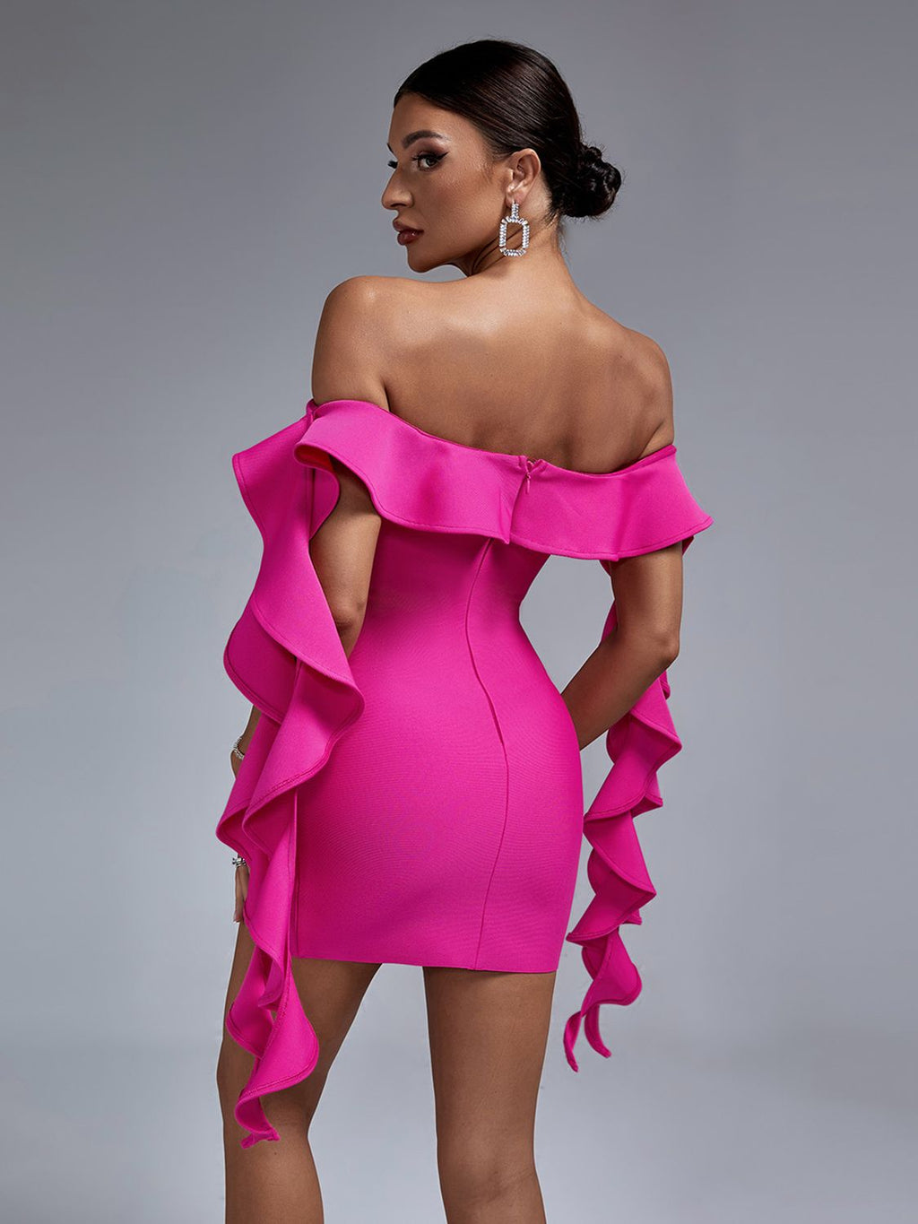 Gracefully Styled Dress for Any Occasion