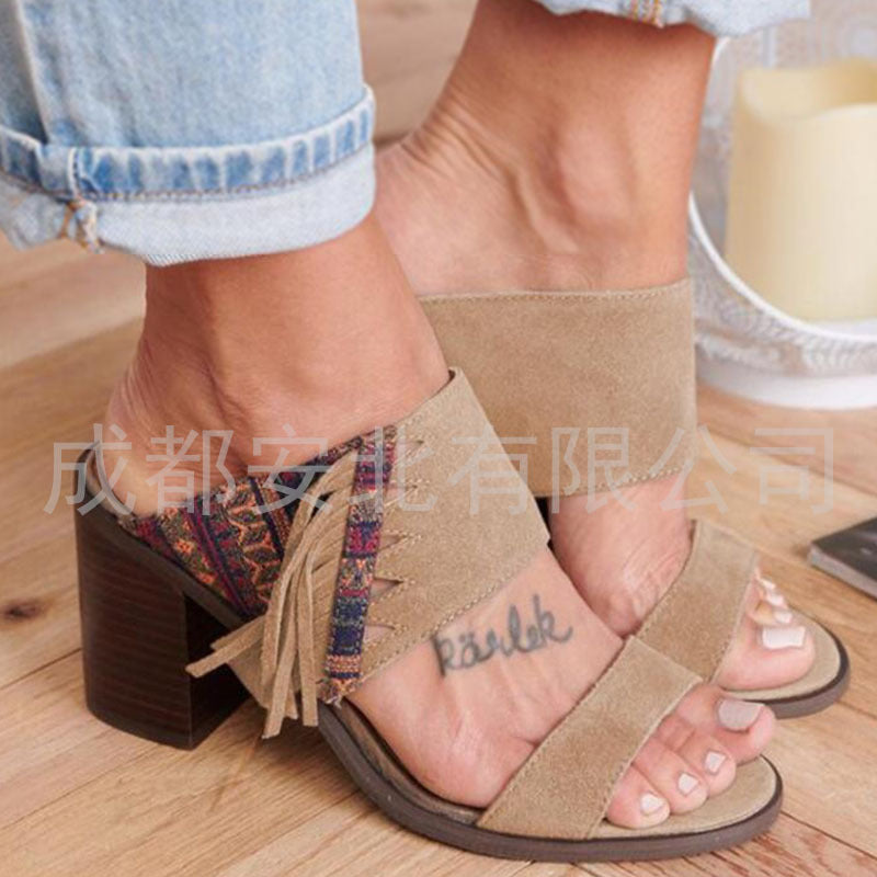 Chic Orthopedic Sandals with Unique Design