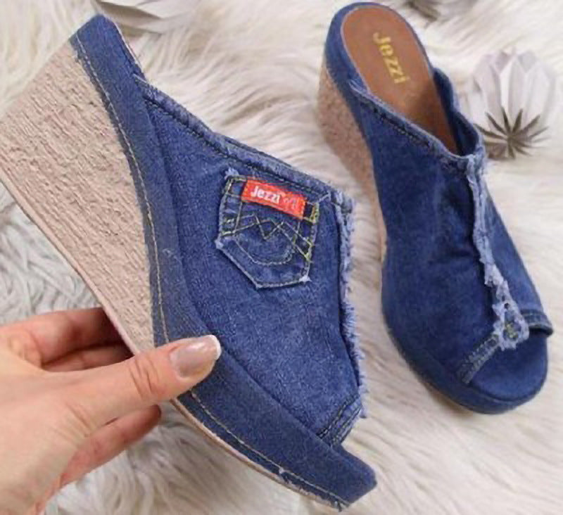 Chic Orthopedic Shoes with Unique Design
