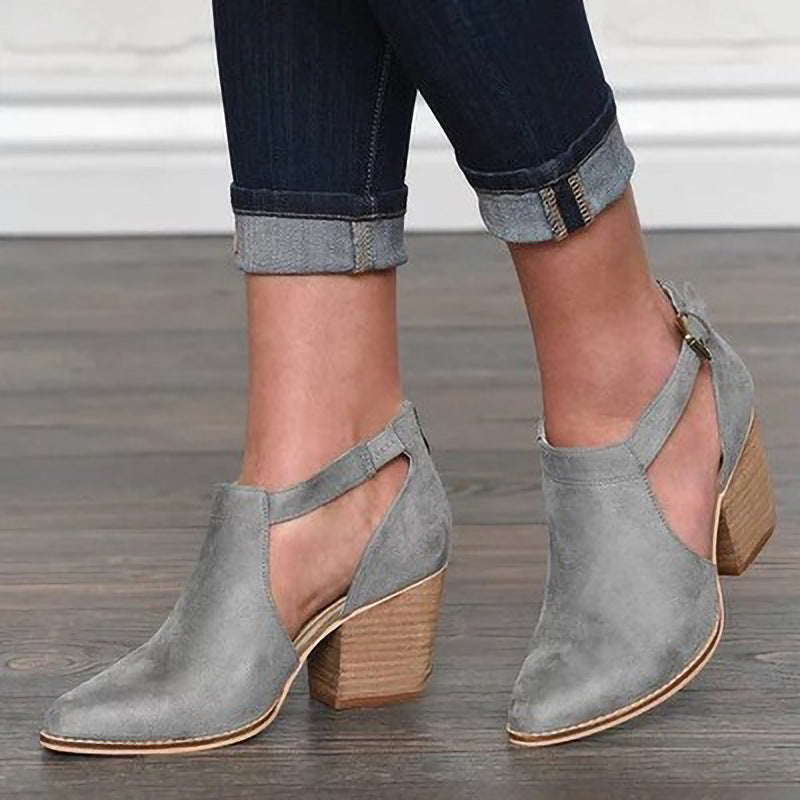 Chic Orthopedic Sandals with Unique Design