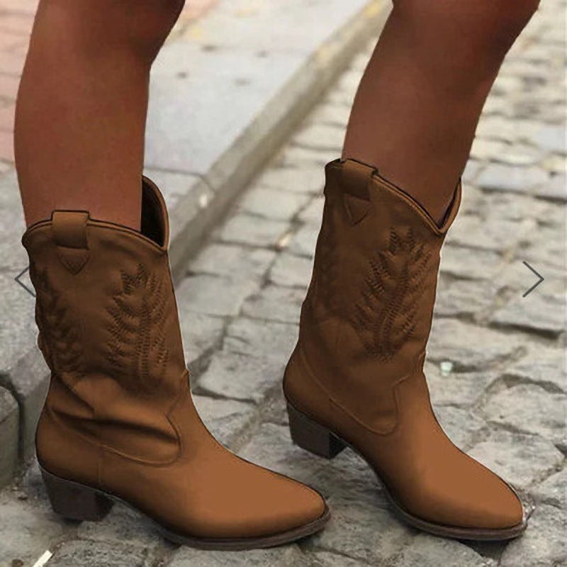 Graceful Orthopedic Boots for Modern Look