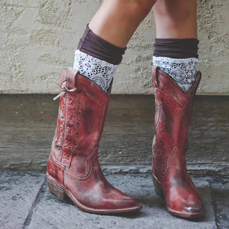 Graceful Orthopedic Boots for Modern Look