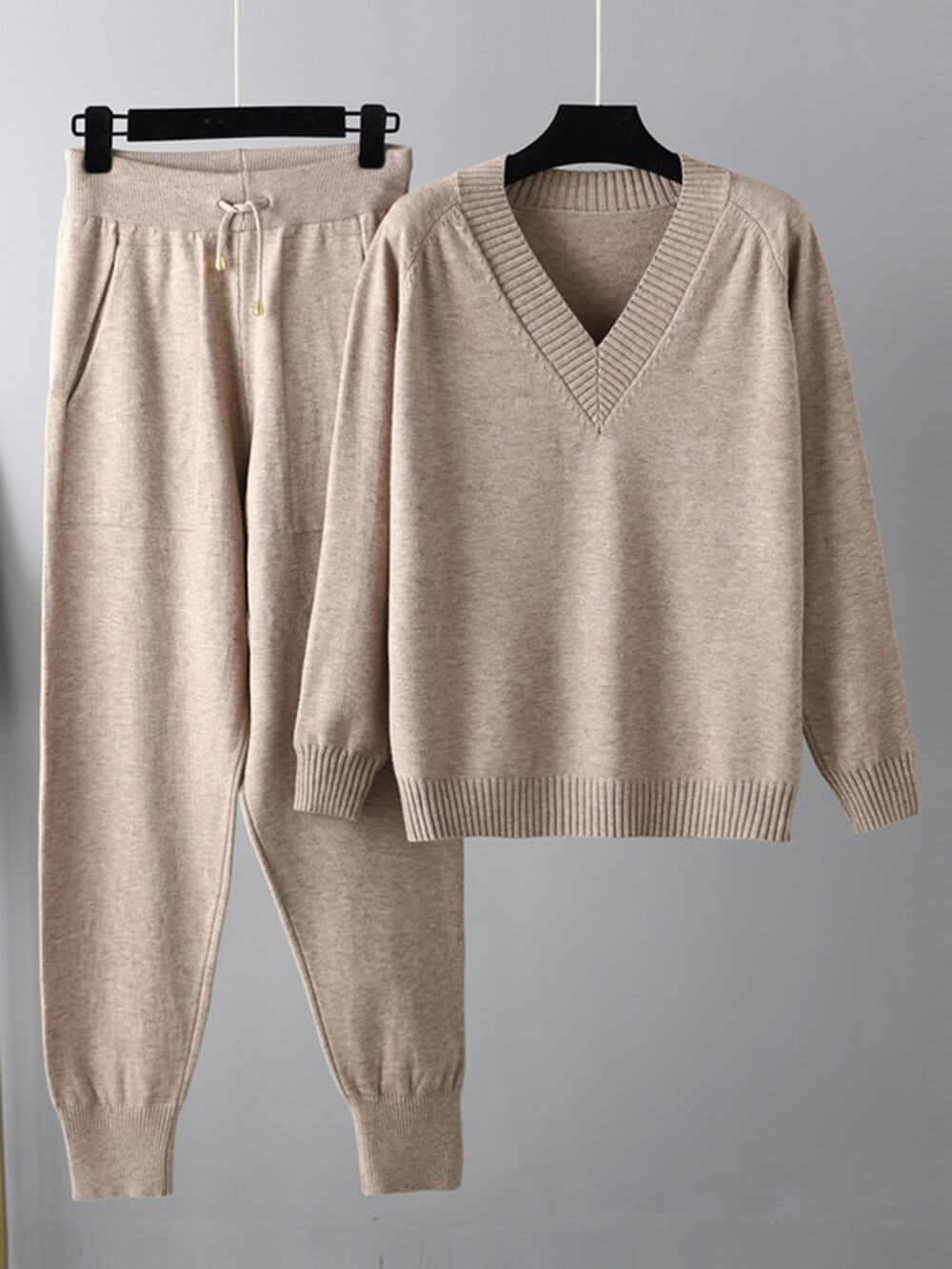 Elegantly Designed Pullover