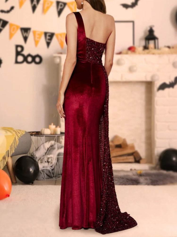Gracefully Designed Garment