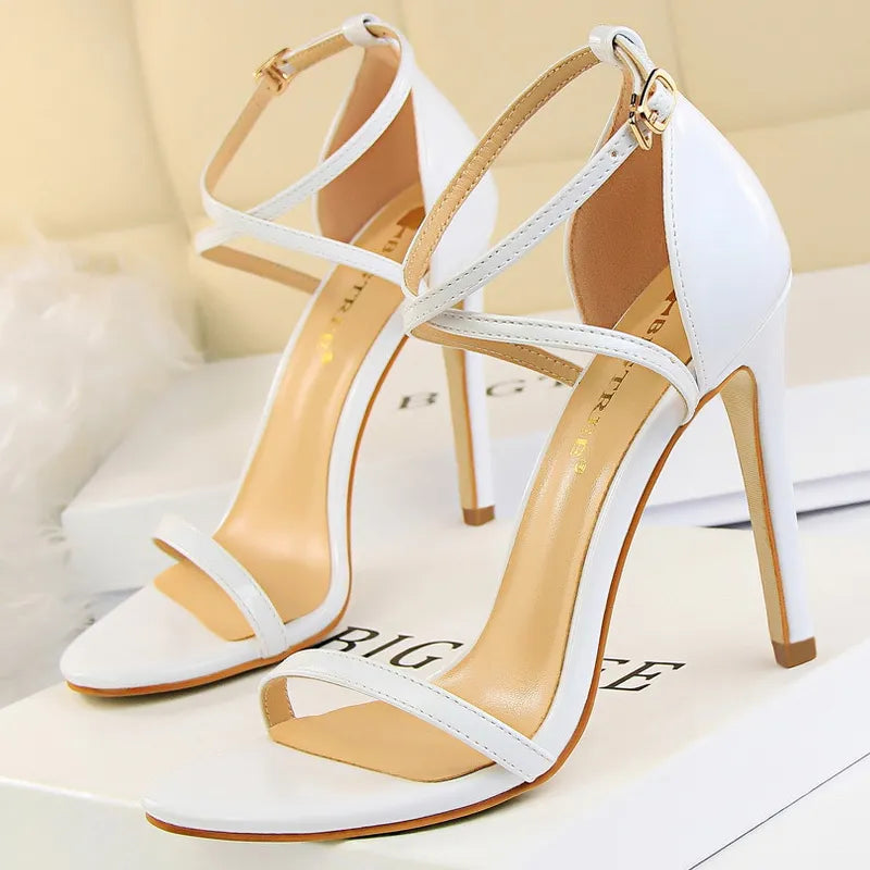 Beautifully Finished Heels in a Timeless Design