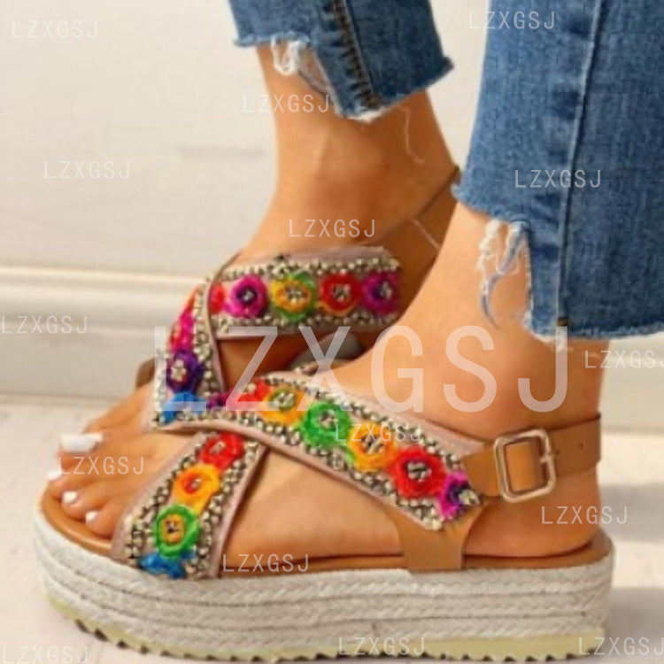 Chic Orthopedic Sandals with Unique Design