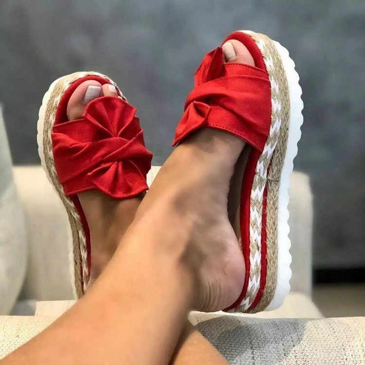 Graceful Orthopedic Sandals for Modern Look