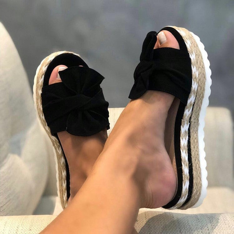 Graceful Orthopedic Sandals for Modern Look