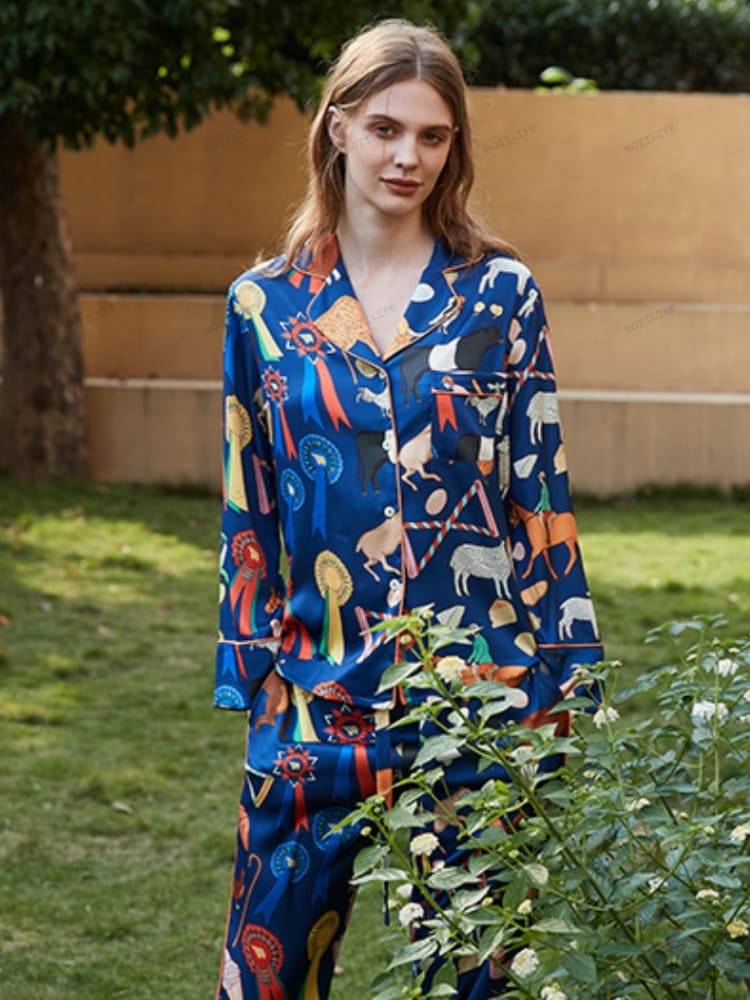 Timeless Vintage Style Garment