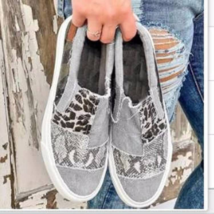 Chic Orthopedic Shoes with Unique Design