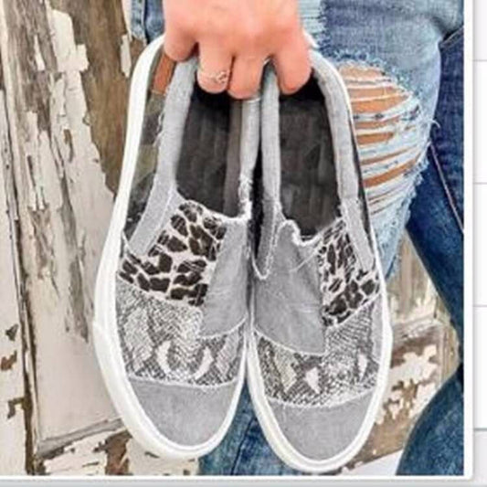 Chic Orthopedic Shoes with Unique Design