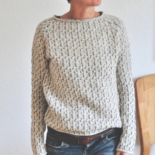 LM | Chic gray sweater with round neckline