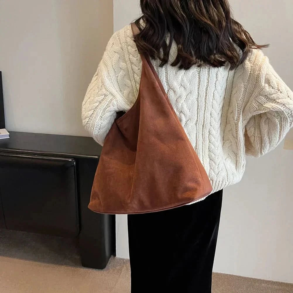 Classic Vintage Bag with a Flattering Fit