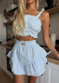 Well Tailored Top with a Graceful Silhouette
