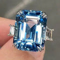 '-style Ring With Cubic Blue Crystal