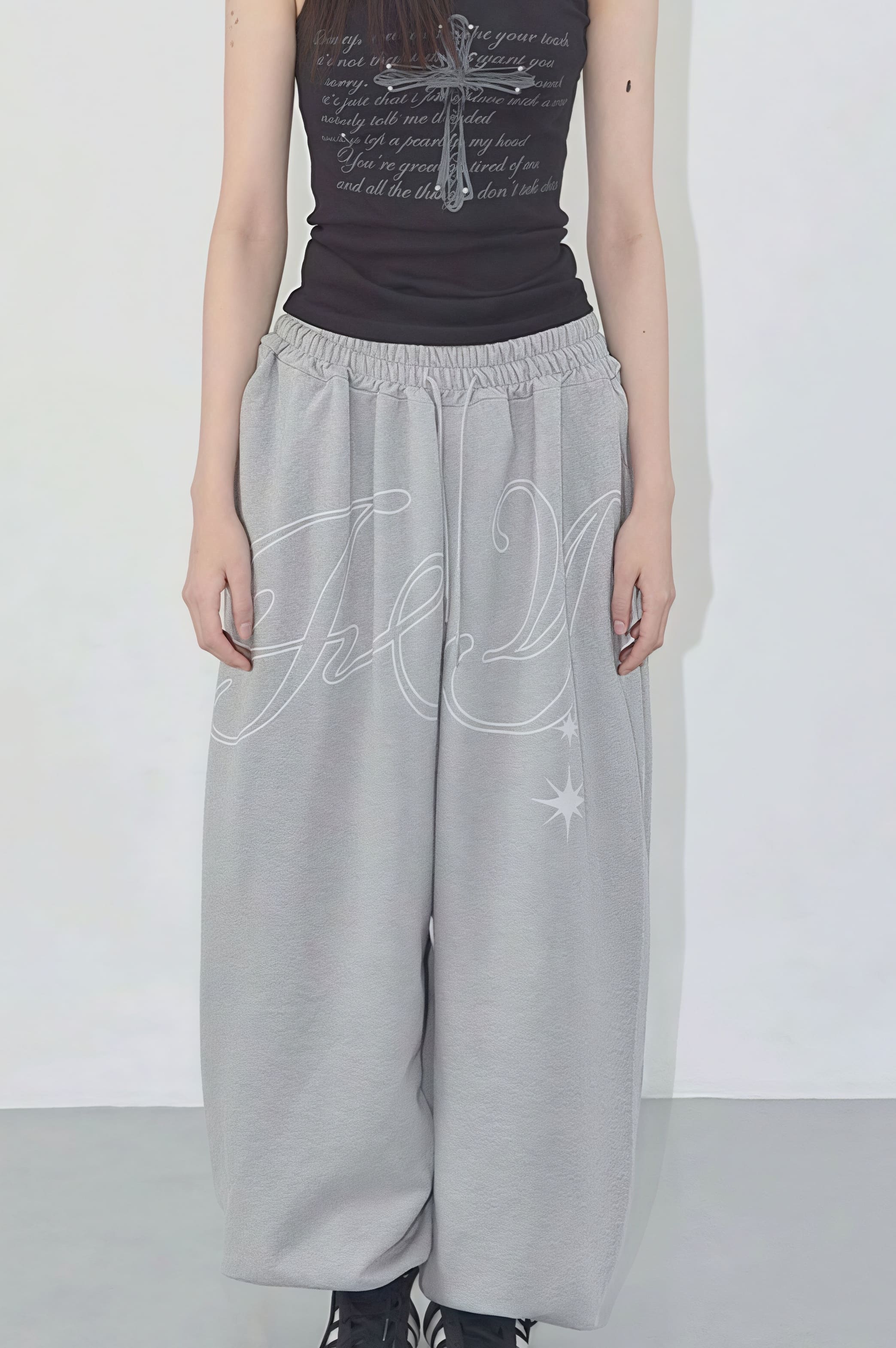Elegantly Styled Pants for Everyday Wear