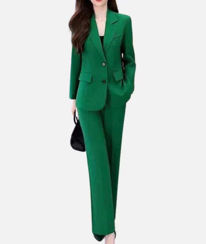 LM | Elegant trouser suit with fitted blazer