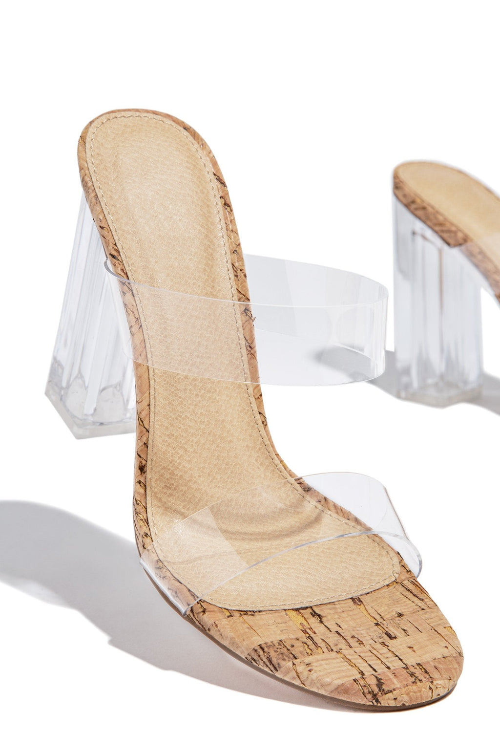 Effortlessly Elegant Heels with a Timeless Design