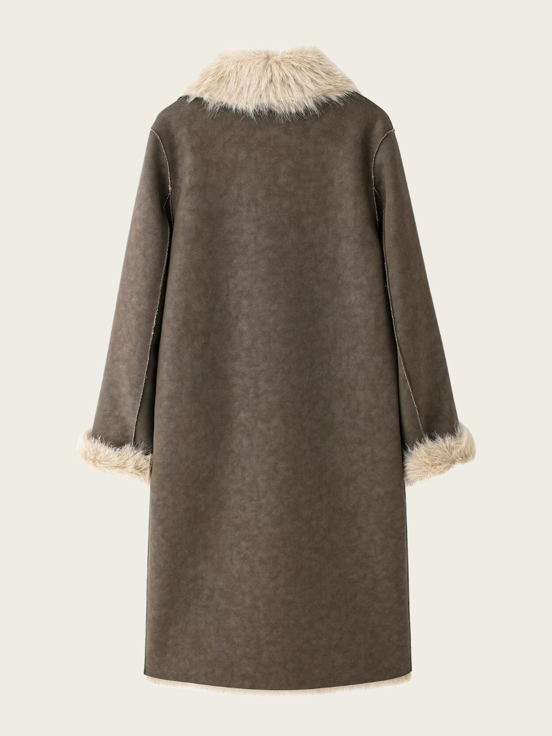 Beautifully Finished Coat in a Timeless Design