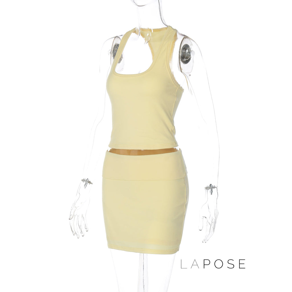 Well Tailored Garment with a Graceful Silhouette