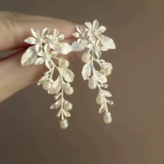Comstylish Vintage Alloy Pearl Rose Earrings