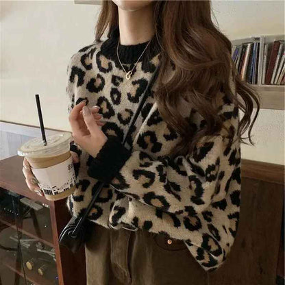 LM | Cozy sweater with leopard print