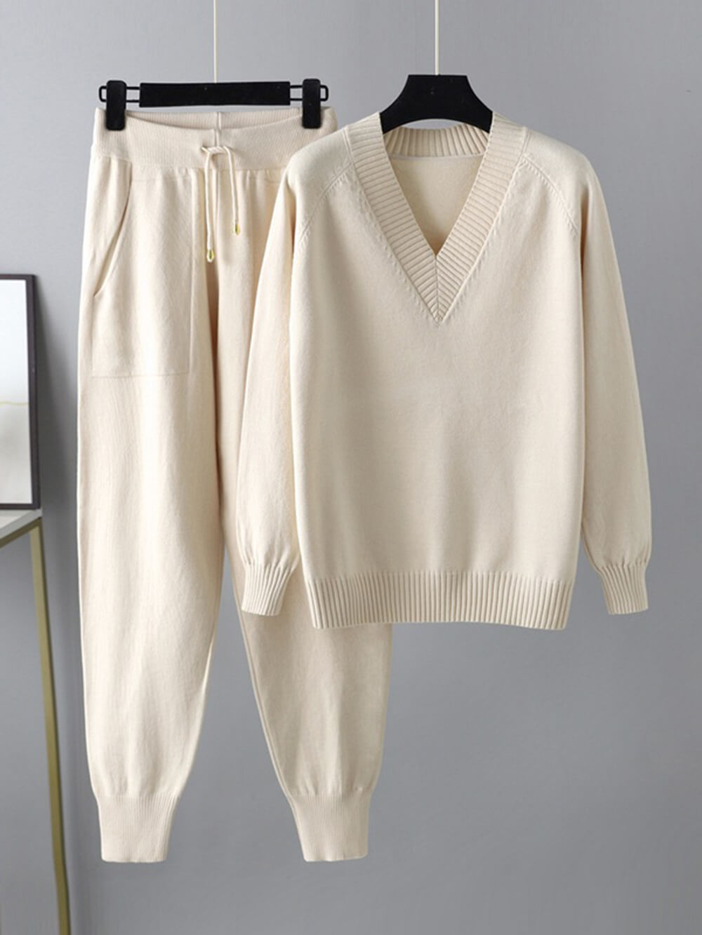 Elegantly Designed Pullover