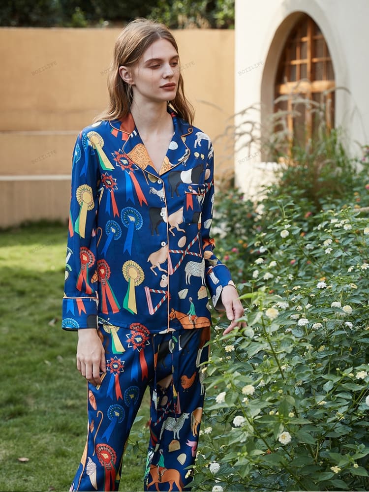 Timeless Vintage Style Garment