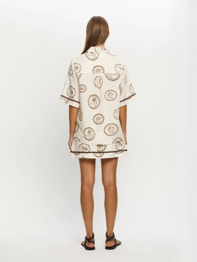 Timeless Vintage Style Shirt