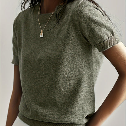 LM | Versatile and comfortable sweater