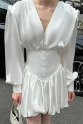 Effortlessly Elegant Dress with a Timeless Design