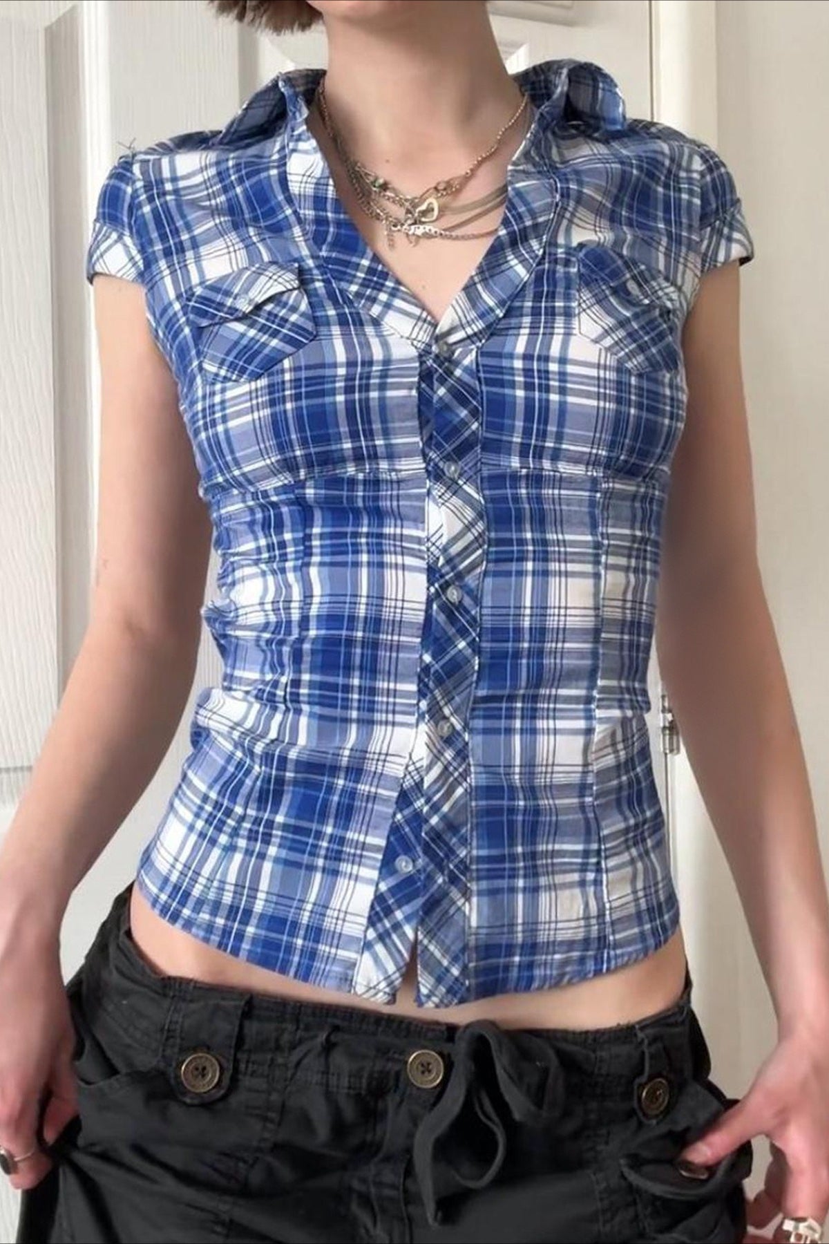 Well Tailored Blouse with a Graceful Silhouette