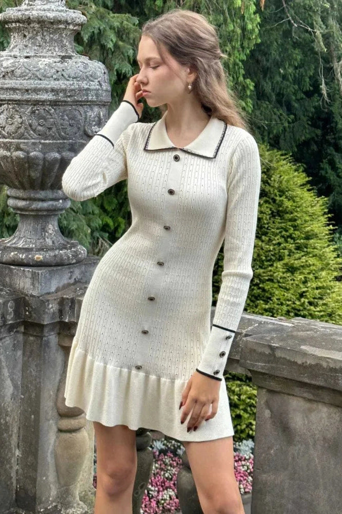 Classic Vintage Dress with a Flattering Fit