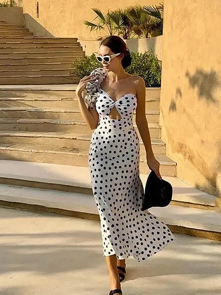Timeless Vintage Style Garment