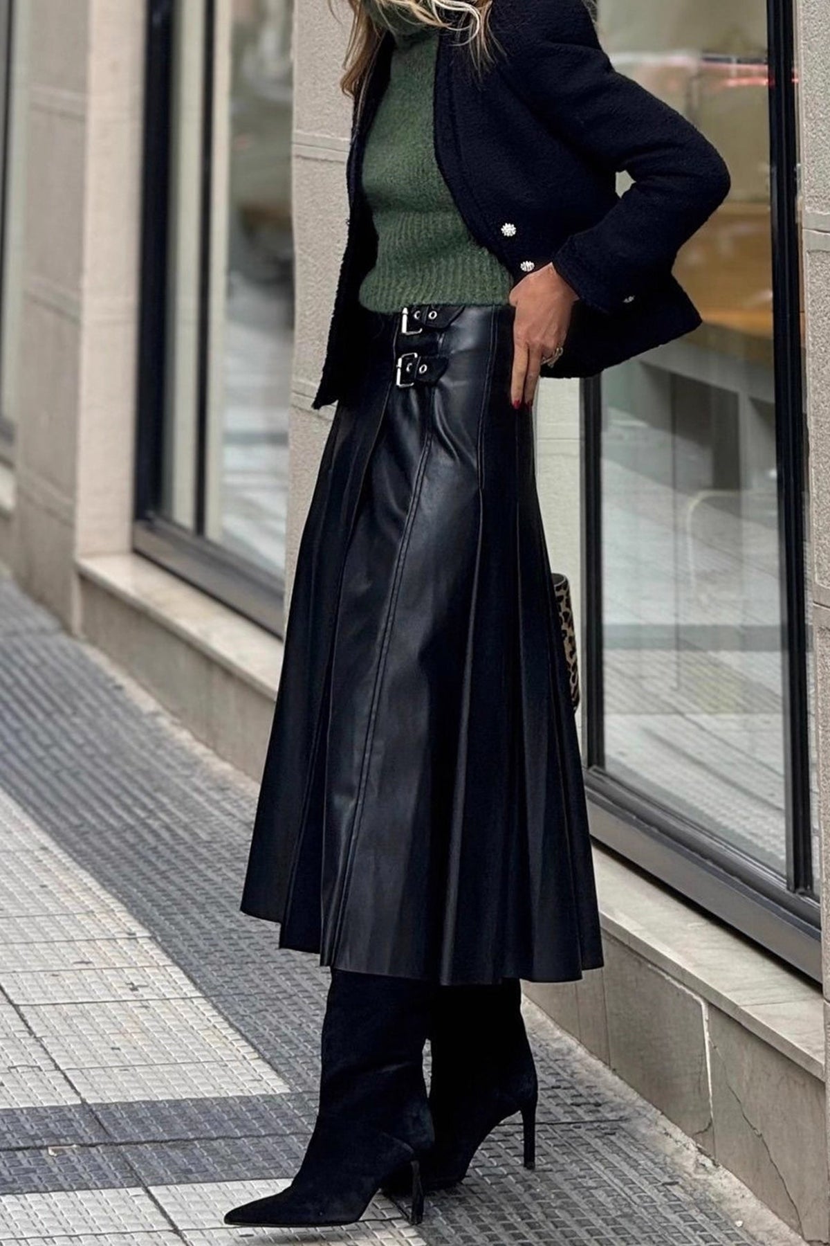 Well Tailored Garment with a Graceful Silhouette