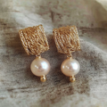 Golden Threads & Pearls Earrings