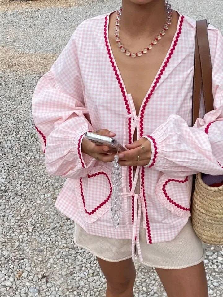 Beautifully Finished Top in a Timeless Design
