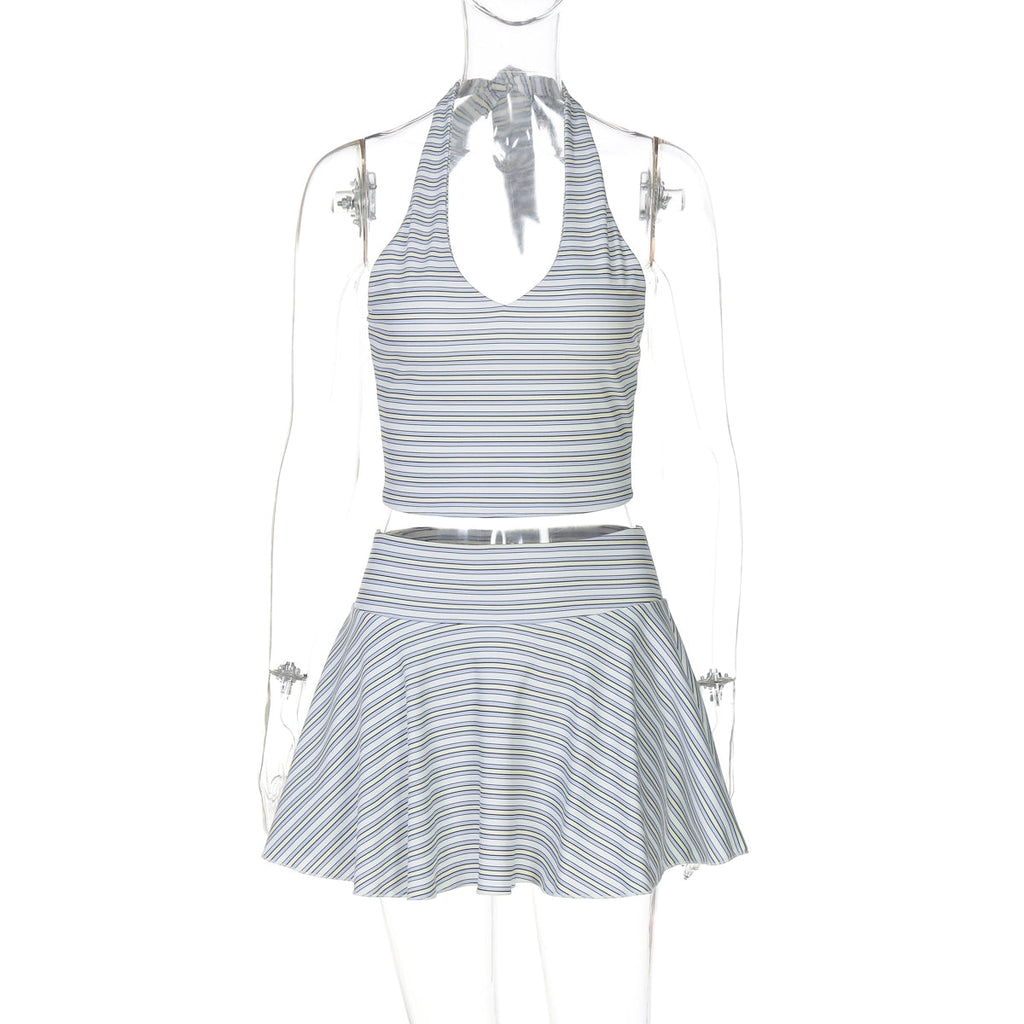 Sophisticated Garment with a Clean Classic Look