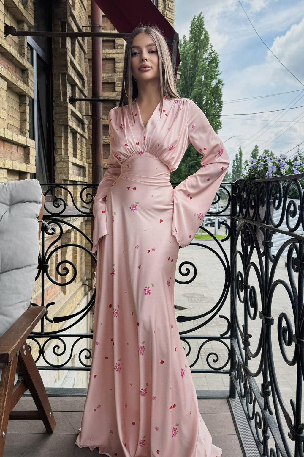 Classic Vintage & Enduringly Stylish Dress