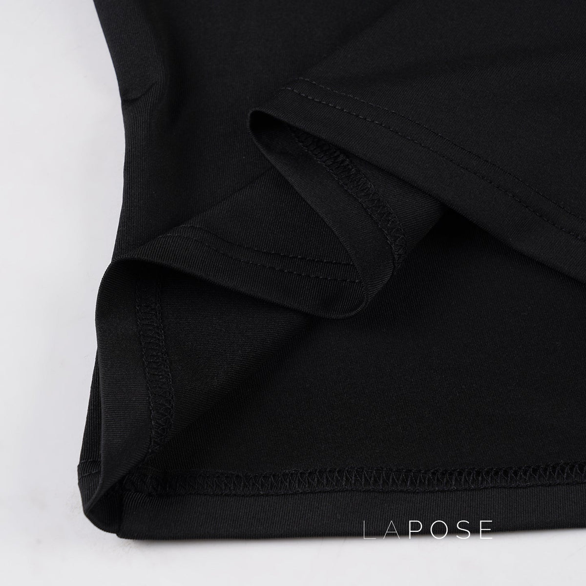 Well Tailored Top with a Graceful Silhouette