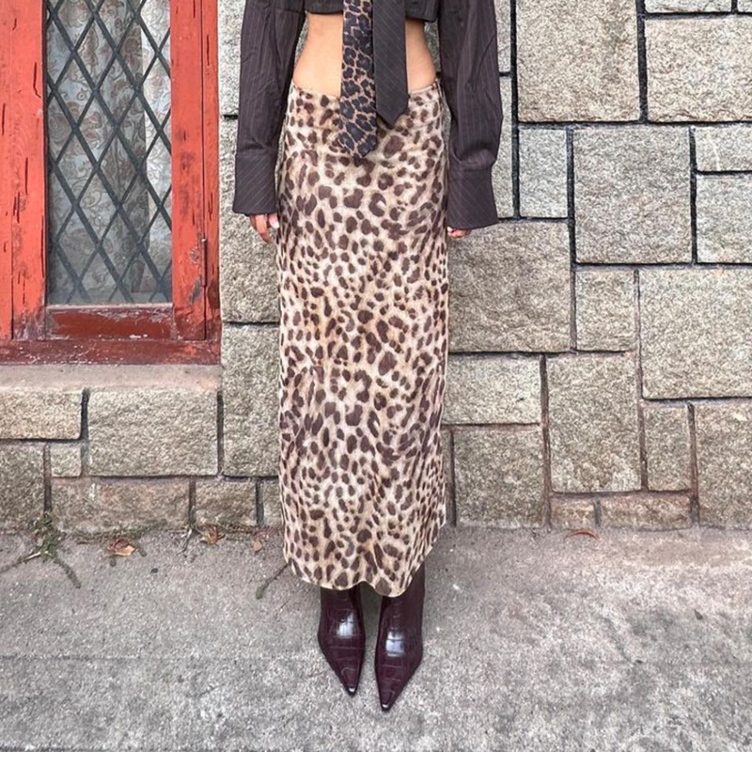 Effortlessly Elegant Garment with a Timeless Design