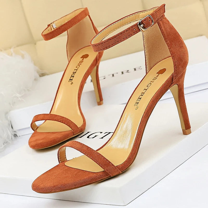A Vintage Style Sandals with Delicate Timeless Details