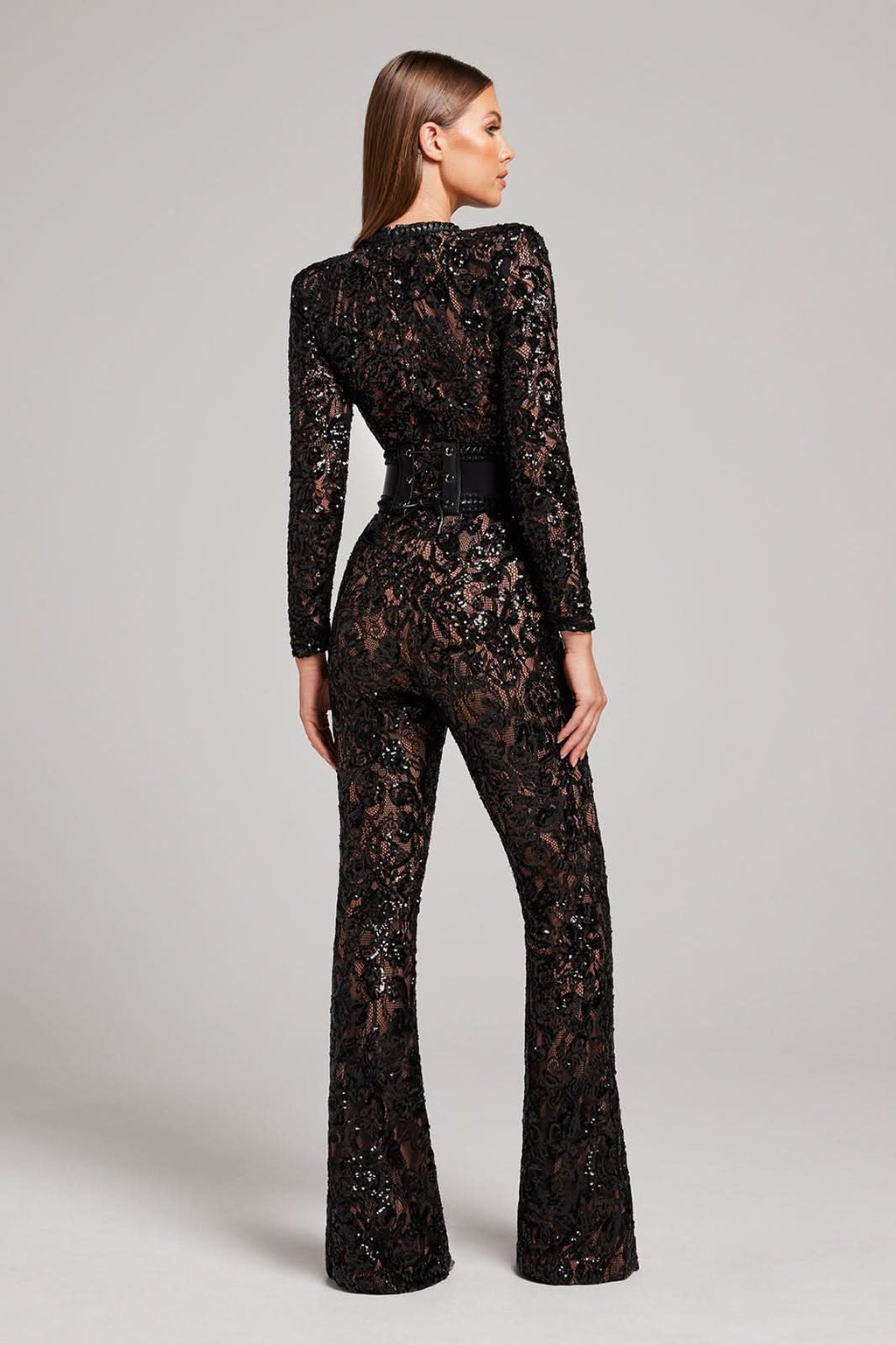 Effortlessly Elegant Garment with a Timeless Design