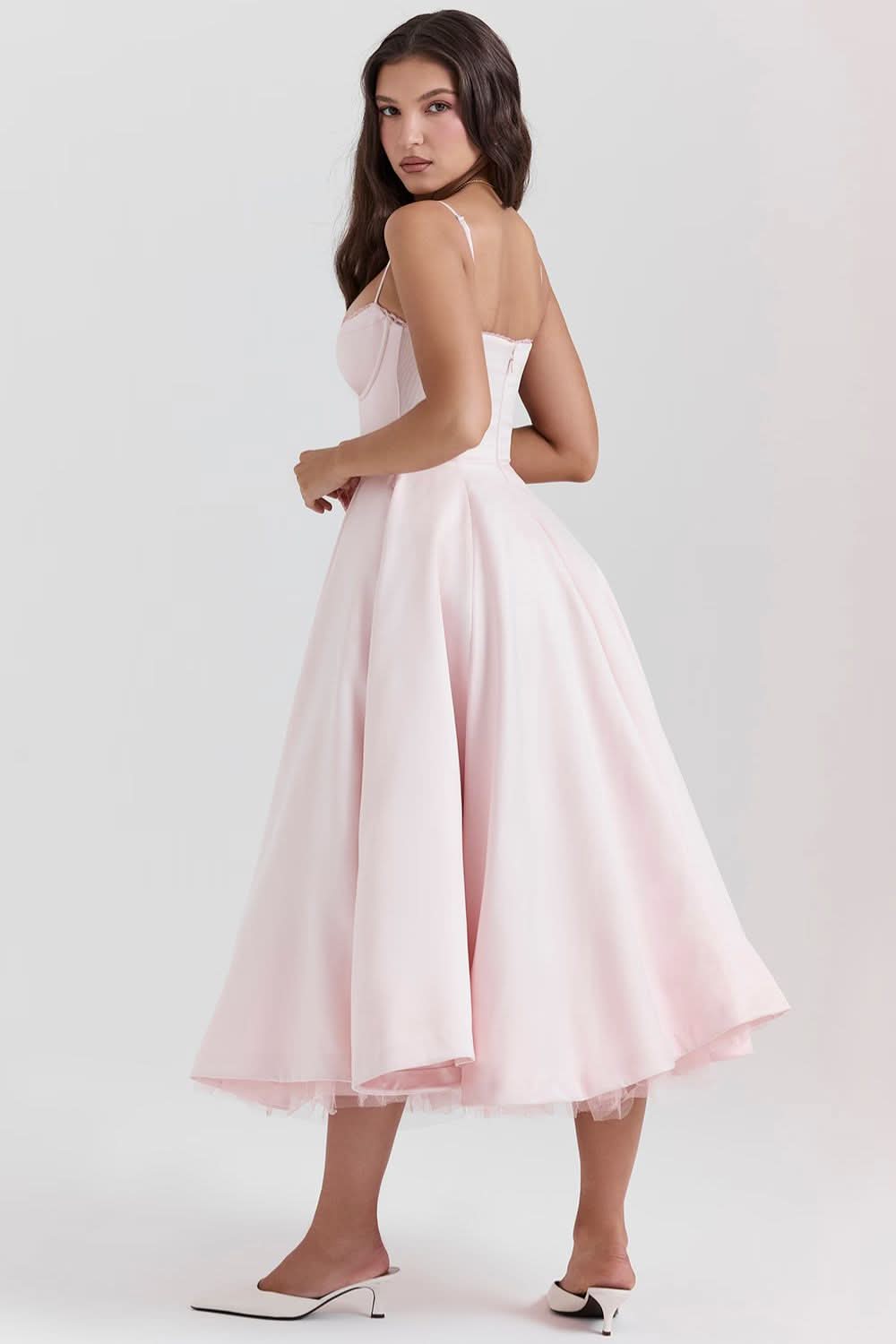 Classic Vintage Dress with a Flattering Fit