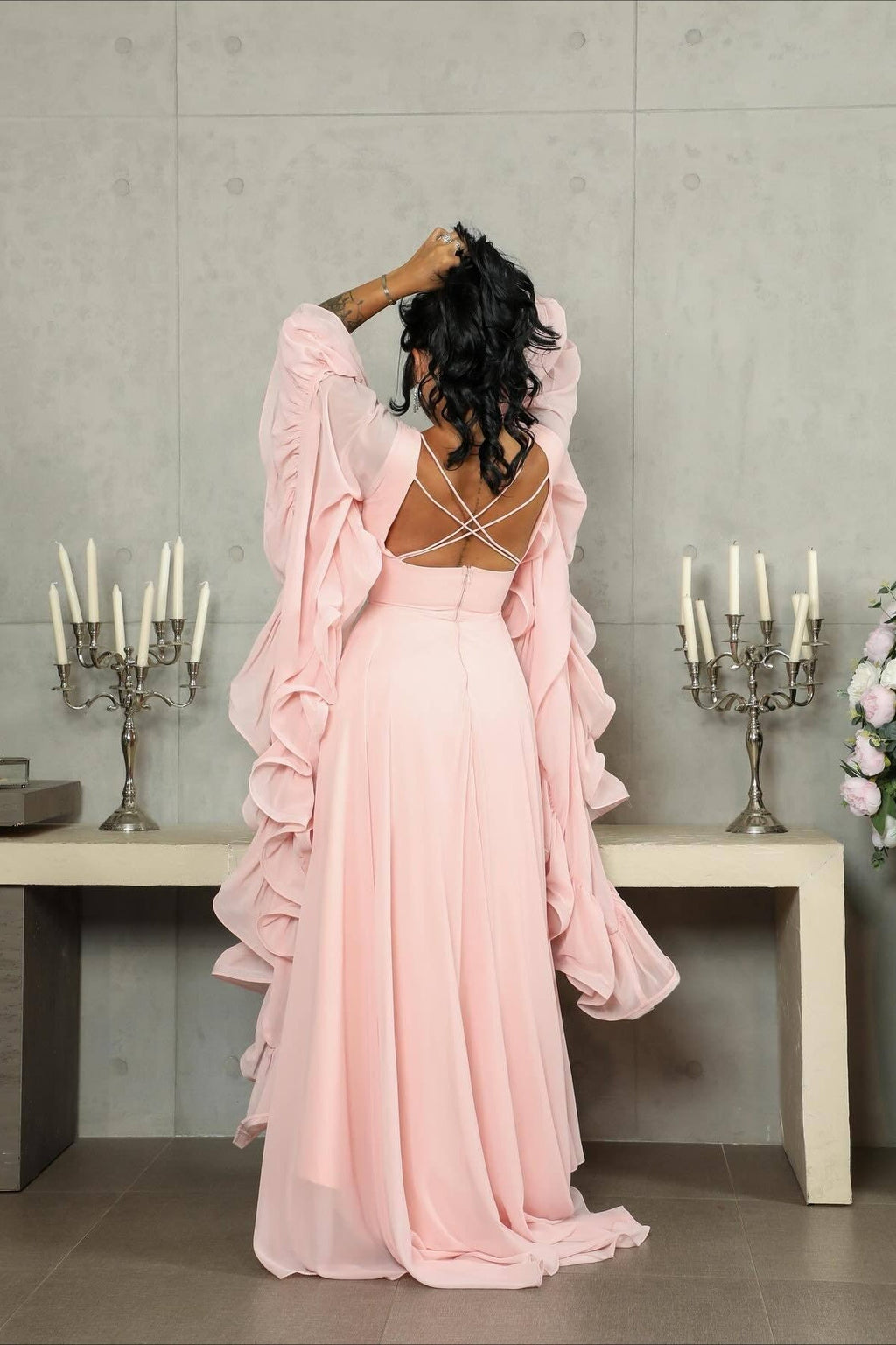 Beautifully Finished Dress in a Timeless Design
